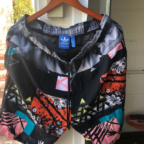 Men’s adidas swim trunks size XL - Picture 2 of 3